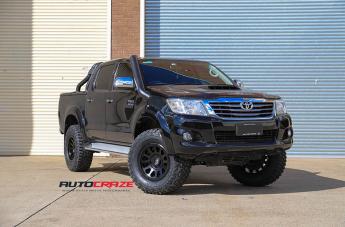 TOYOTA HILUX N70 4WD VAPOR MATTE BLACK